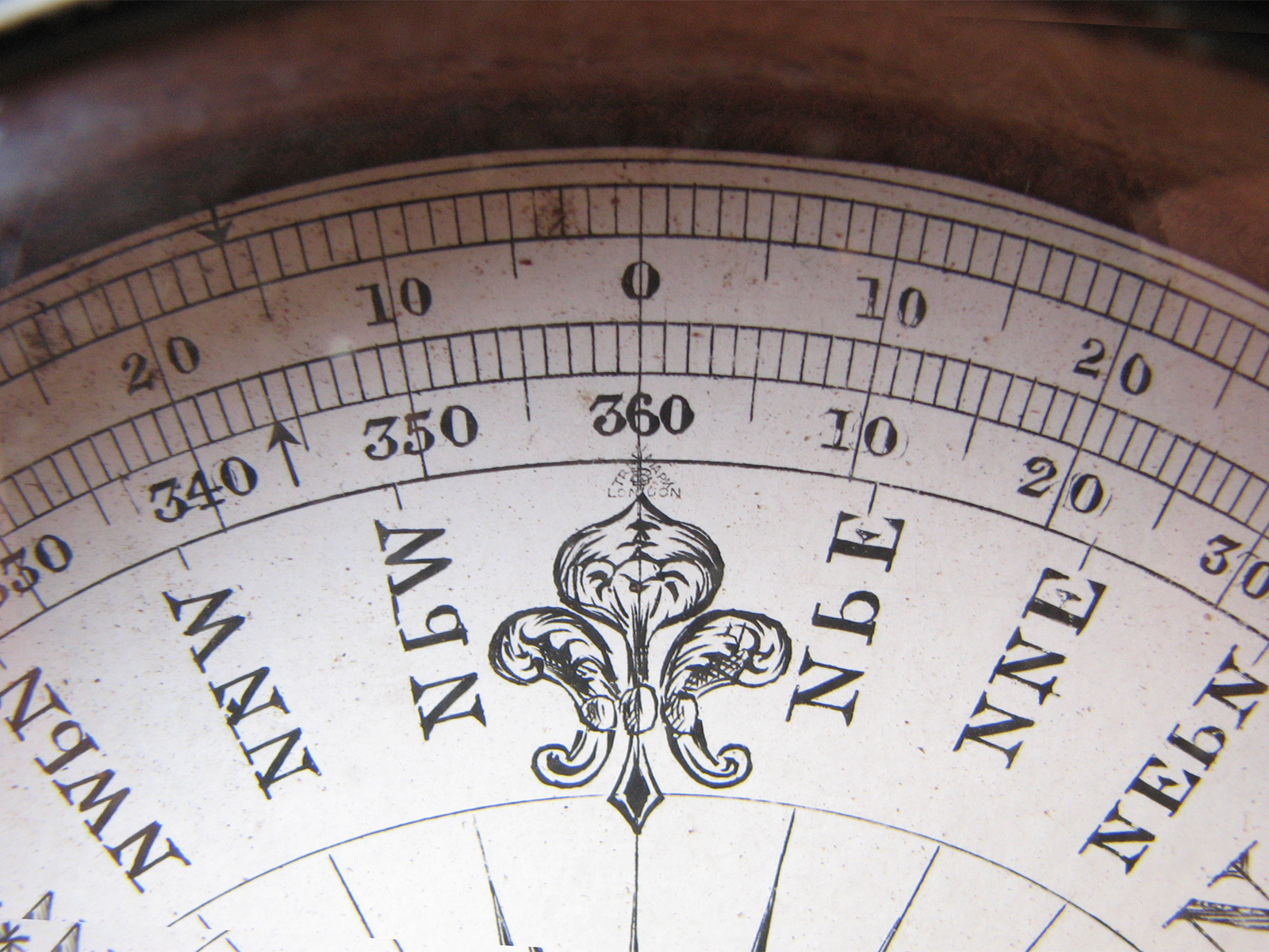 Francis Barker & Son mahogany cased desktop compass with Trademark London logo